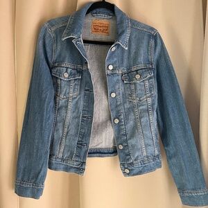 Levi’s Jean Jacket L